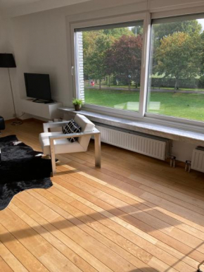 Lichtrijk mooi appartement met zicht op hof van Roosendael